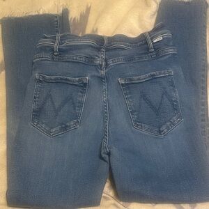 A29.  MOTHER Women's light Blue Ankle & Cropped Jeans size 29